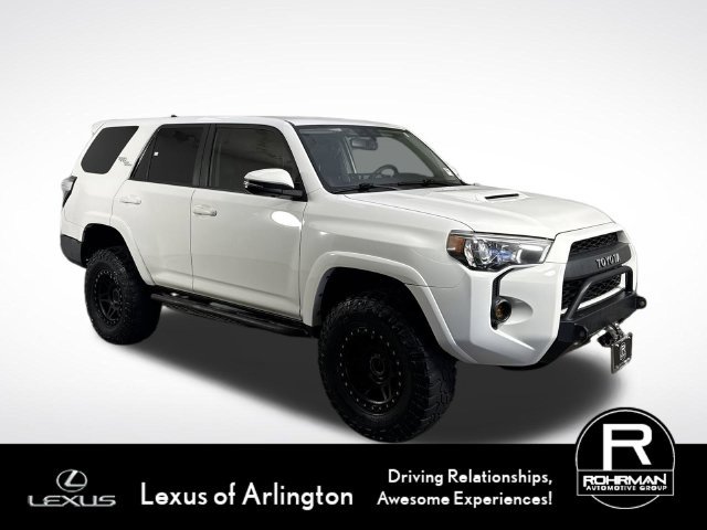 Used 2018 Toyota 4Runner TRD Off-Road Premium AWD/4WD image 3