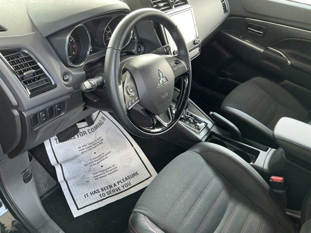Used 2025 Mitsubishi Outlander Sport SE image 16