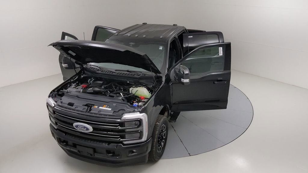 New 2025 Ford F350 Platinum w/ FX4 Off-Road Package image 43