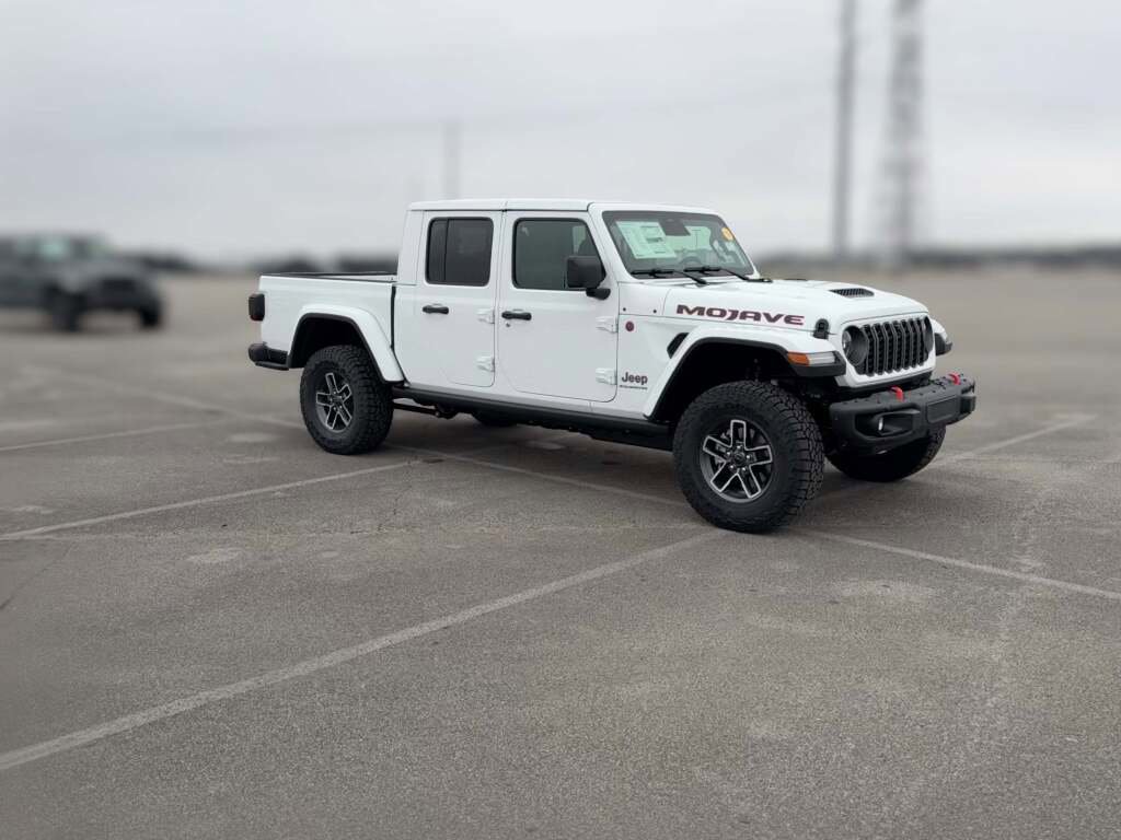 New 2026 Jeep Gladiator Mojave image 16