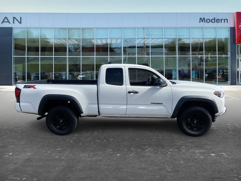 Used 2022 Toyota Tacoma SR w/ SX Package RWD image 4