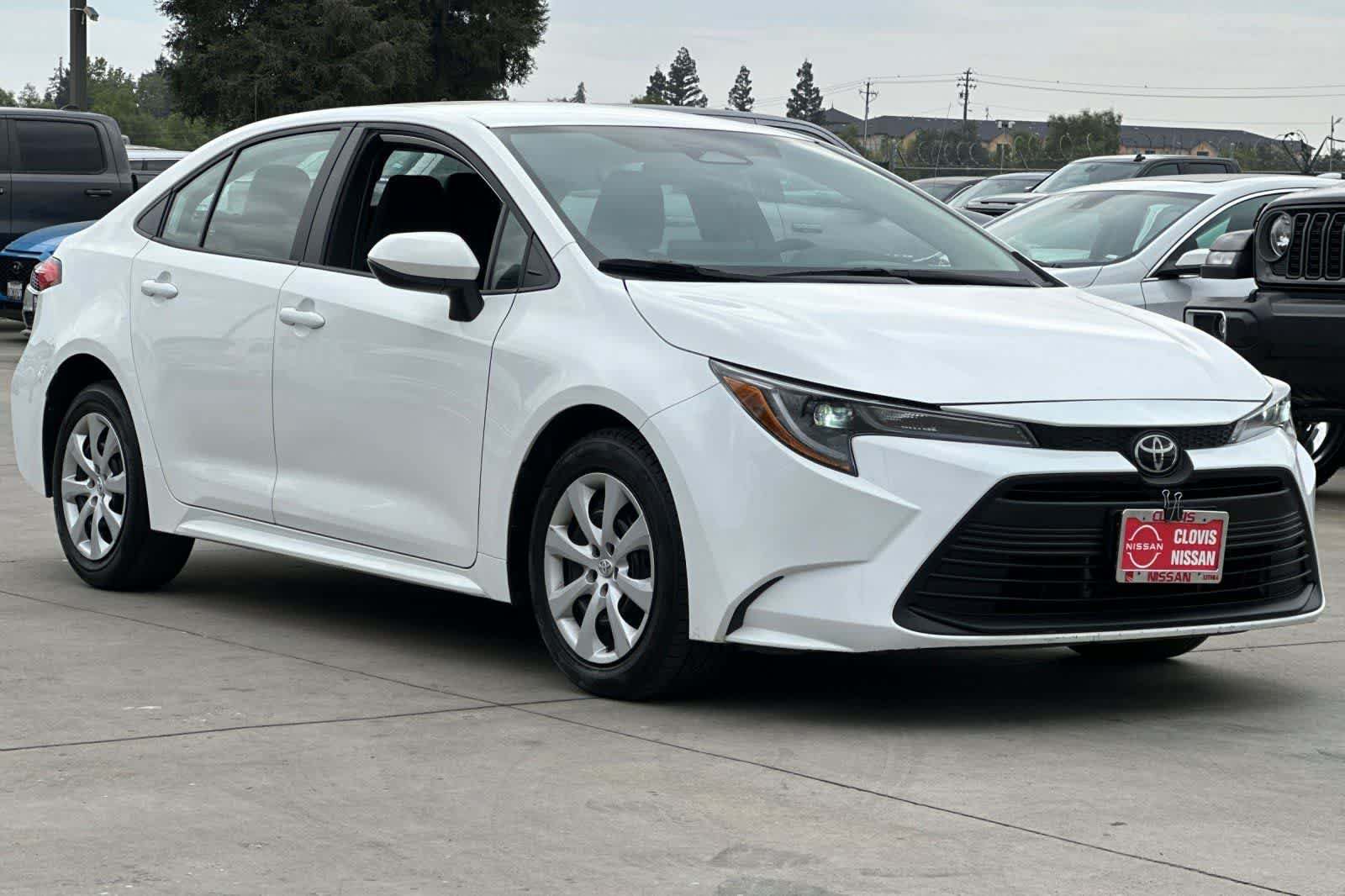 Used 2024 Toyota Corolla LE FWD image 10
