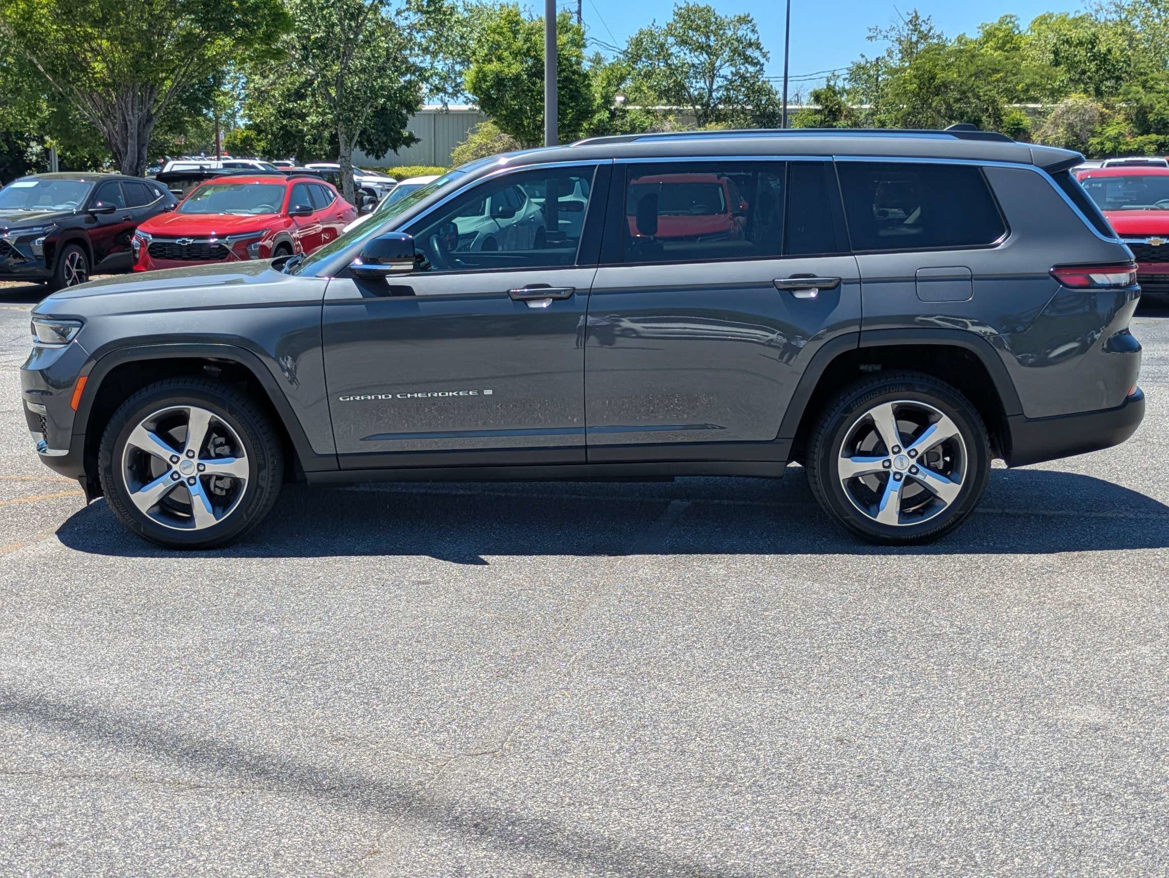 Used 2021 Jeep Grand Cherokee L Limited RWD image 7
