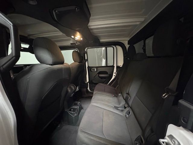 Used 2023 Jeep Gladiator Sport image 18