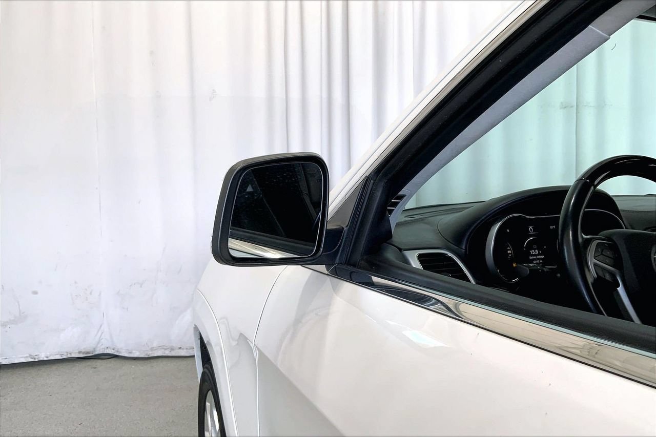 Used 2021 Jeep Grand Cherokee Summit AWD/4WD image 10