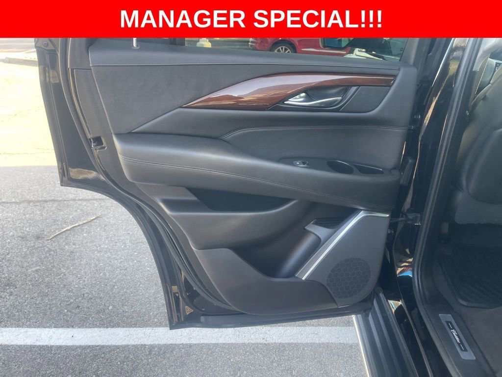 Used 2019 Cadillac Escalade Premium Luxury AWD/4WD image 20