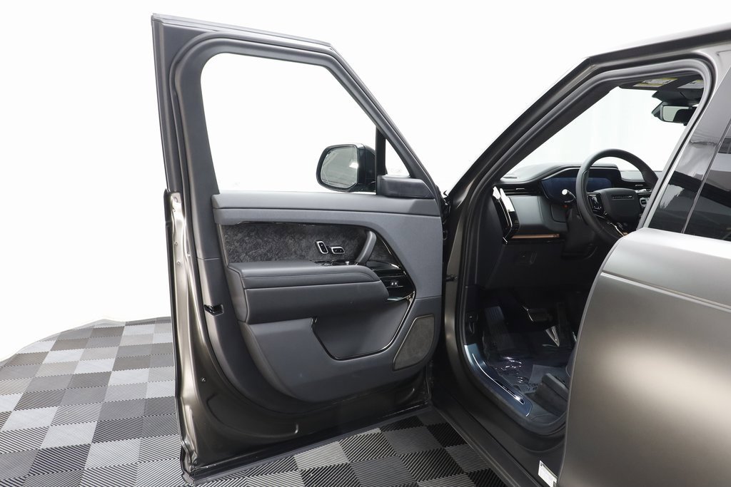 New 2025 Land Rover Range Rover Sport SV Edition Two image 5