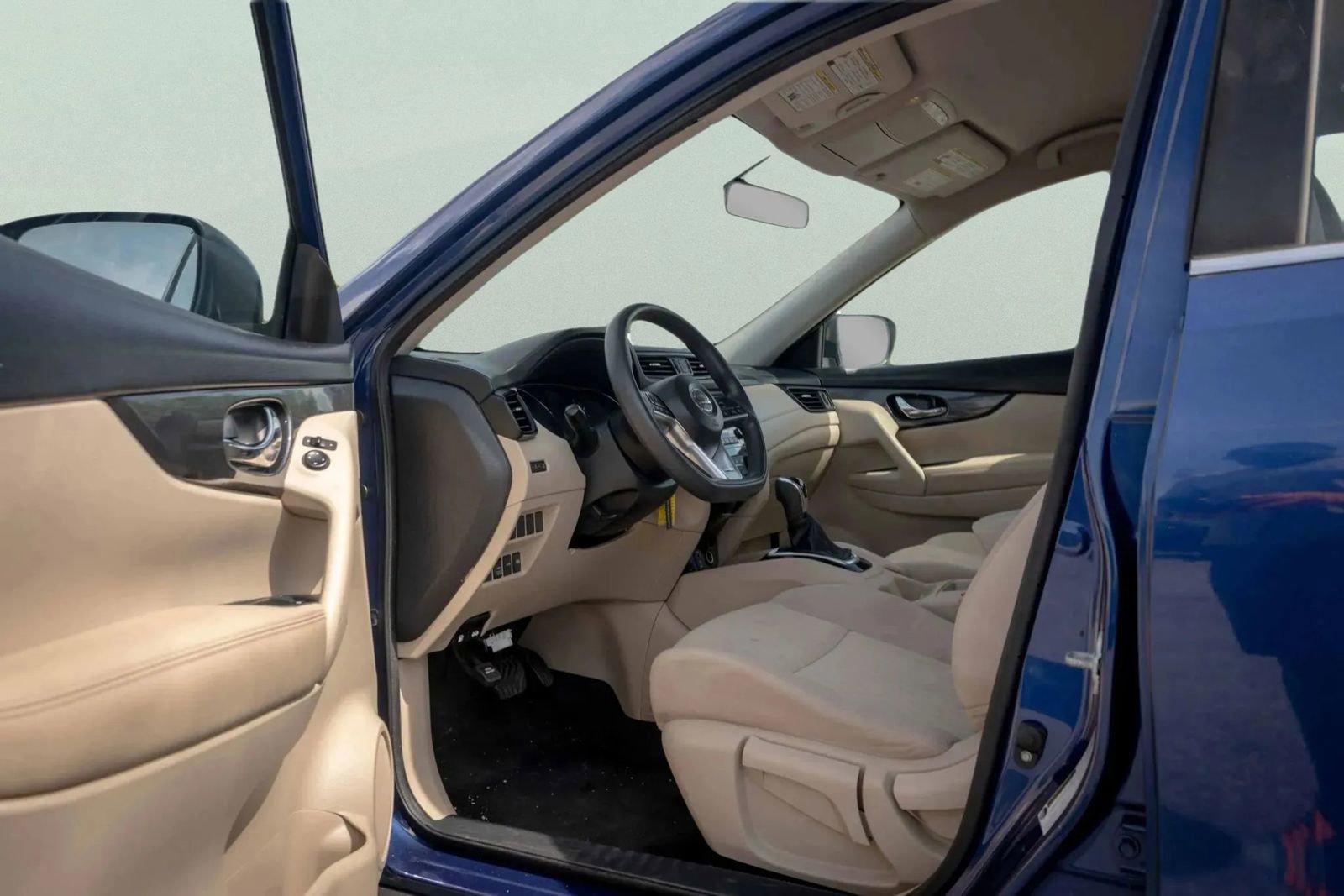 Used 2017 Nissan Rogue S image 23