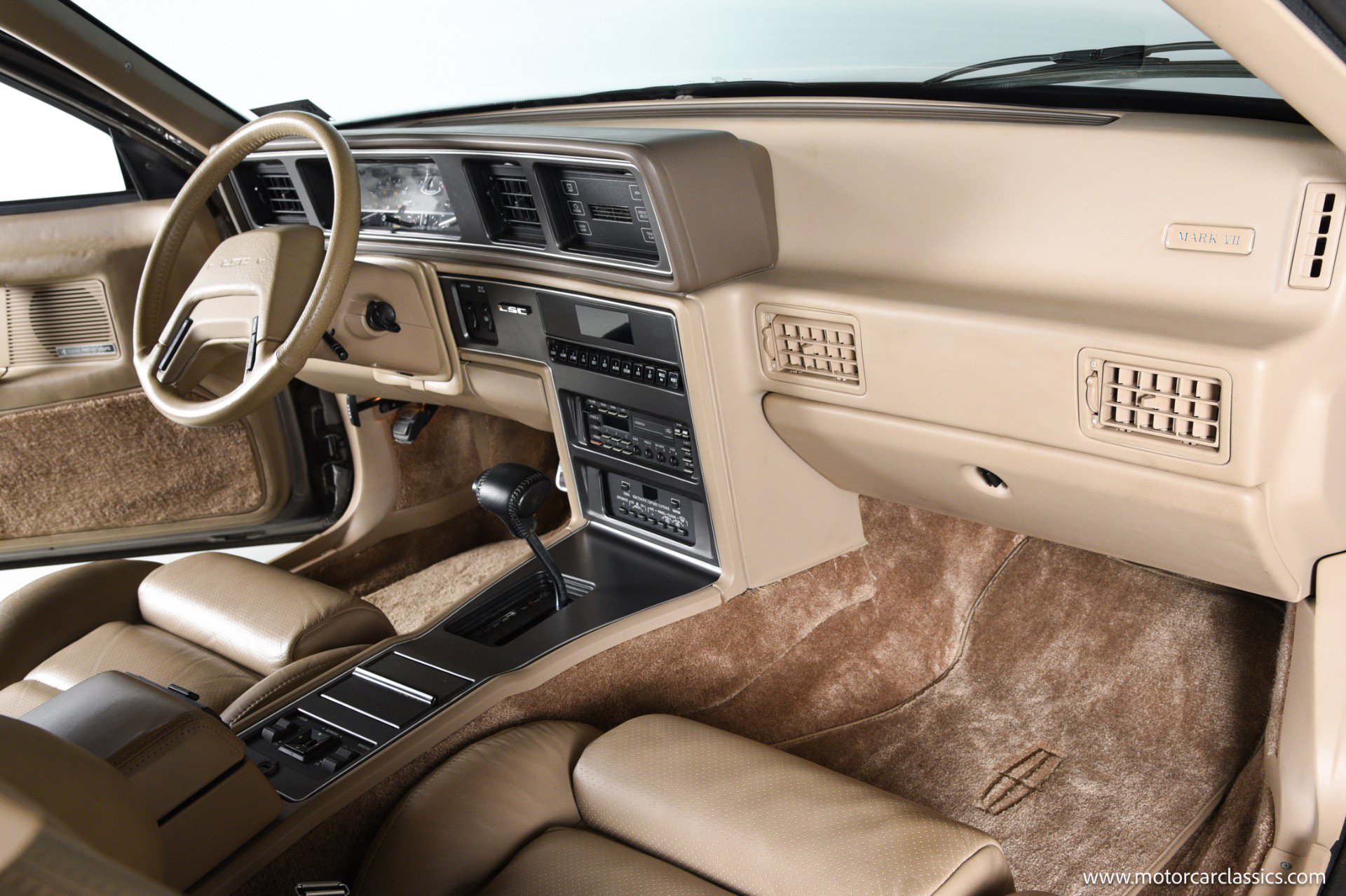 Used 1988 Lincoln Mark VII LSC RWD image 30