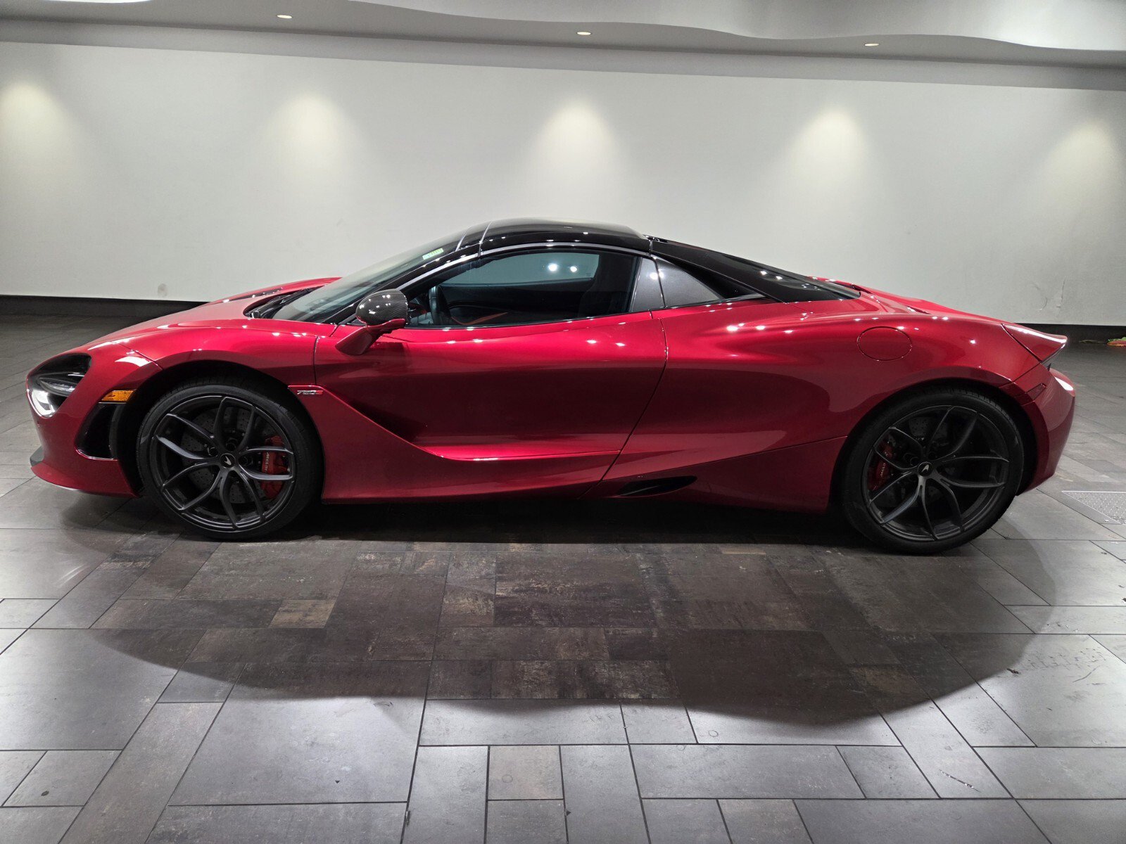 Used 2020 McLaren 720S Performance RWD image 3