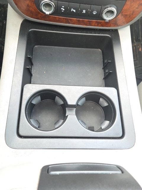 Used 2008 Chevrolet Suburban LT image 35