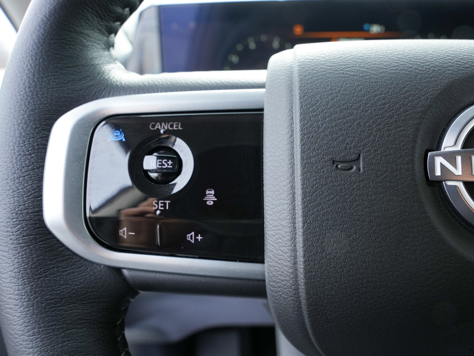 Used 2025 Nissan Armada SV image 28