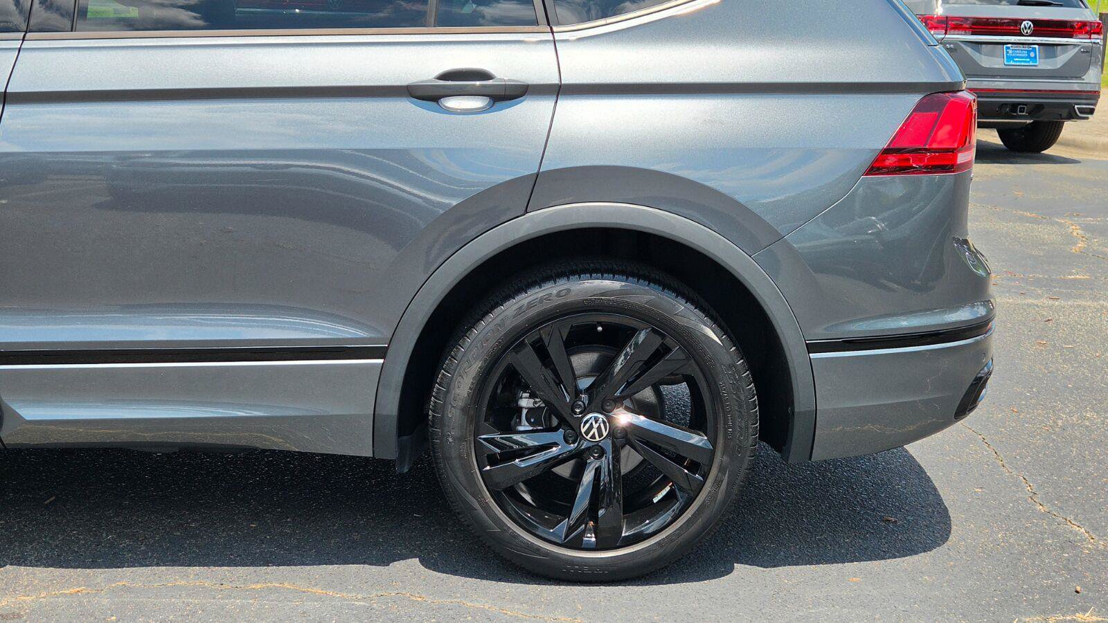 Certified 2024 Volkswagen Tiguan SE R-Line FWD image 14