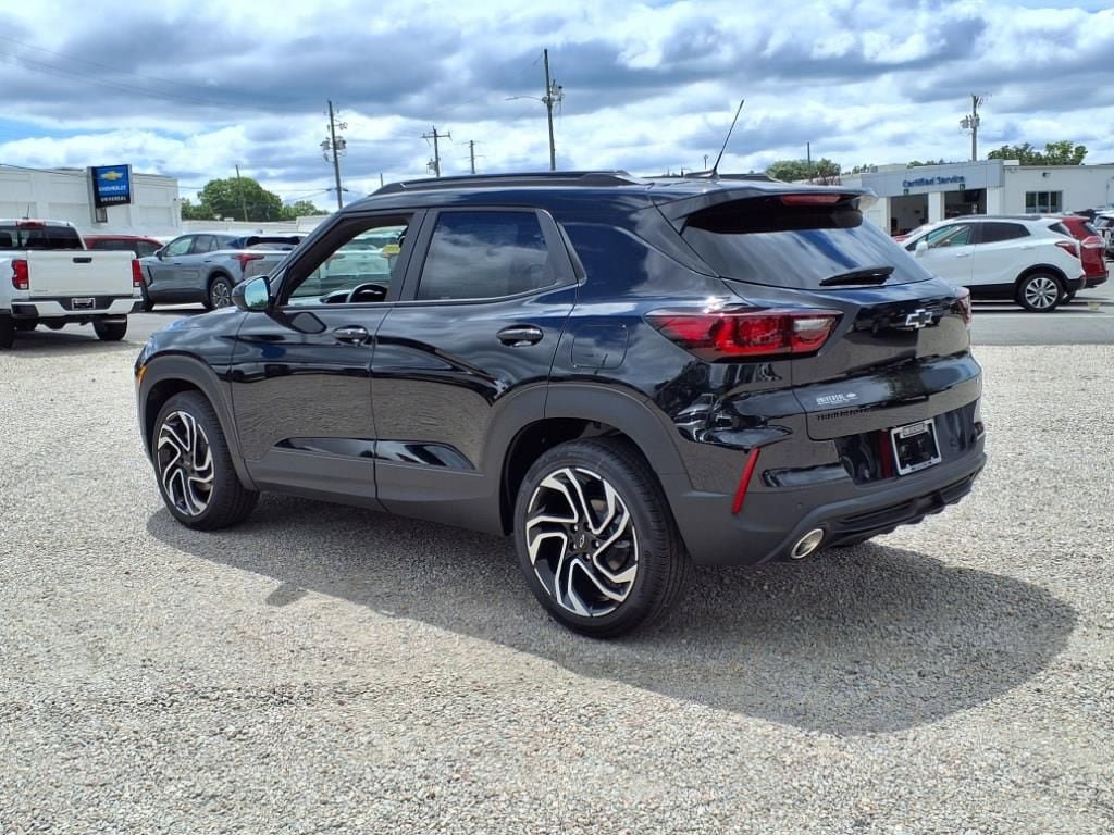 New 2026 Chevrolet TrailBlazer RS w/ Convenience Package FWD image 5