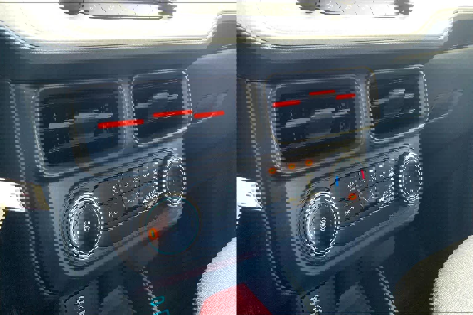 Used 2024 Ford Maverick XLT image 33