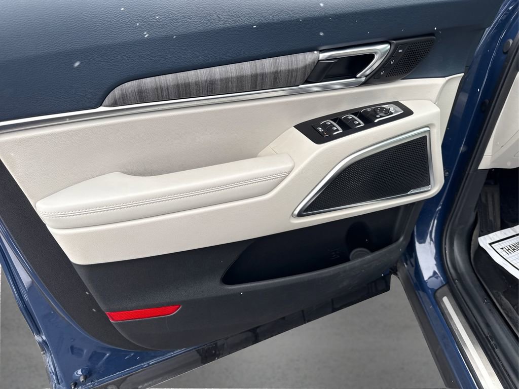 Used 2024 Kia Telluride SX Prestige w/ Towing Package image 26