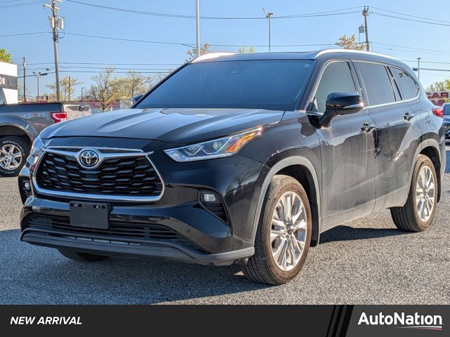 Used 2020 Toyota Highlander Limited image 1