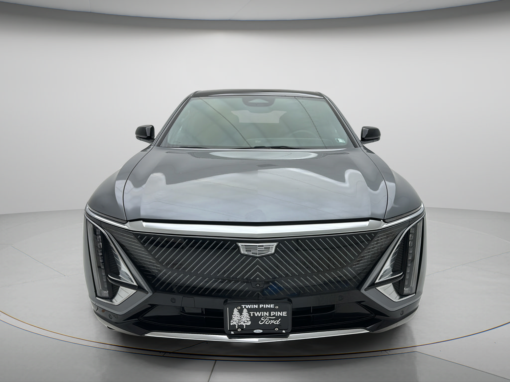 Used 2023 Cadillac Lyriq AWD image 5