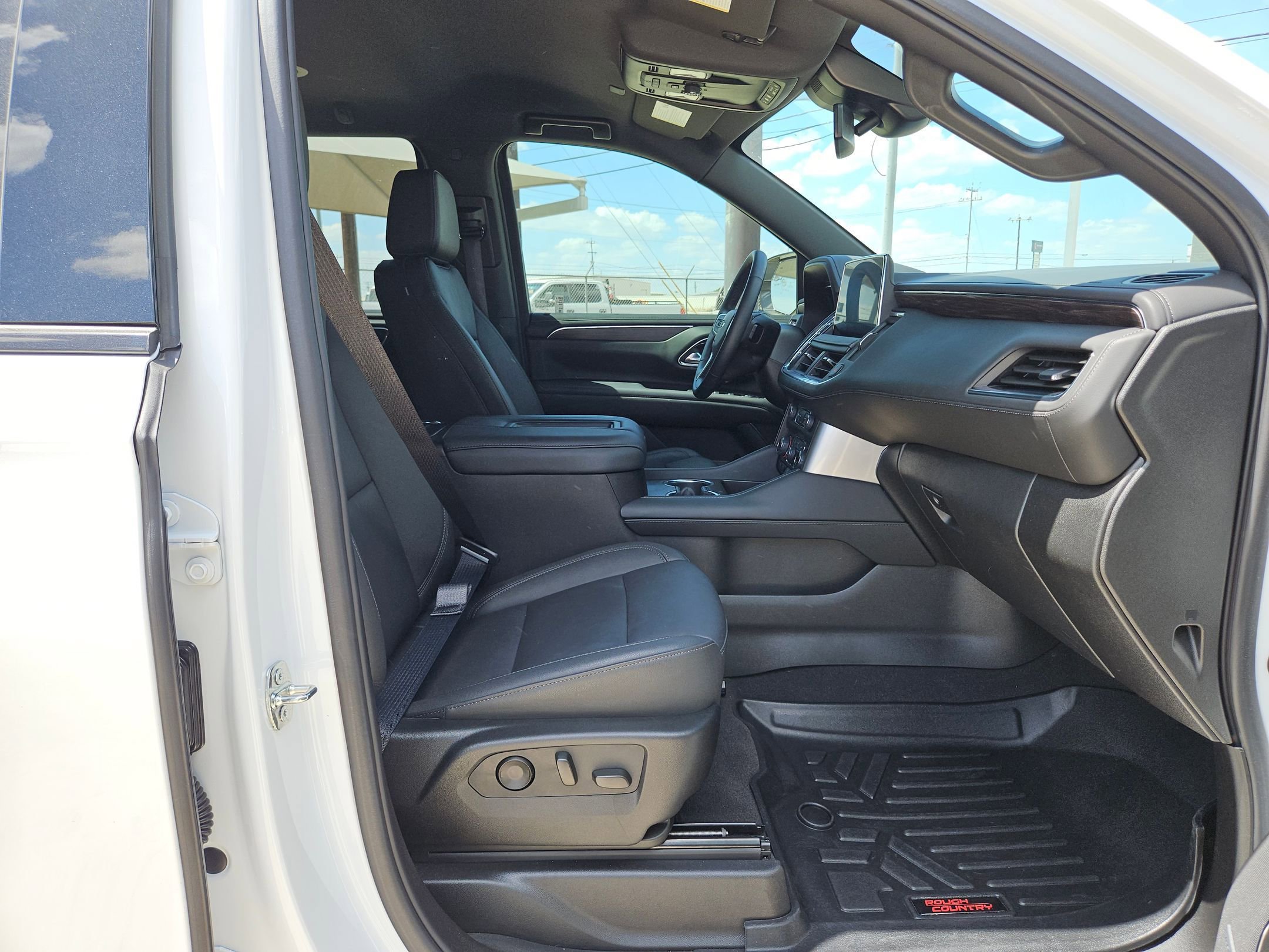 Certified 2024 Chevrolet Tahoe Z71 w/ Luxury Package image 27