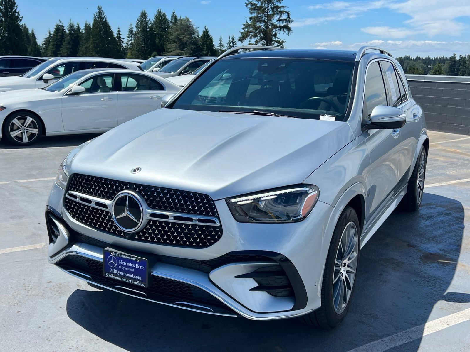 Used 2024 Mercedes-Benz GLE 450 4MATIC image 5