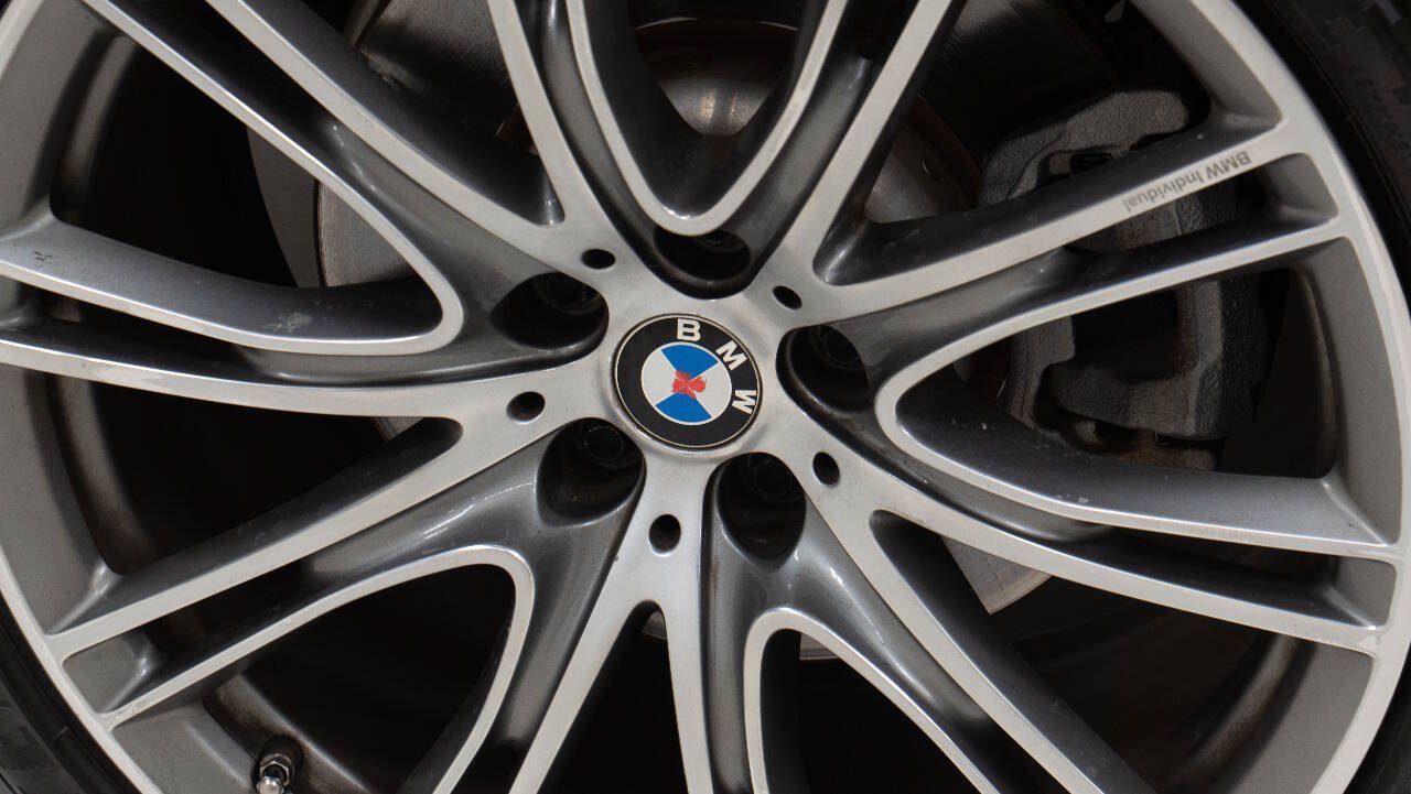 Used 2021 BMW 740i w/ Premium Package RWD image 77