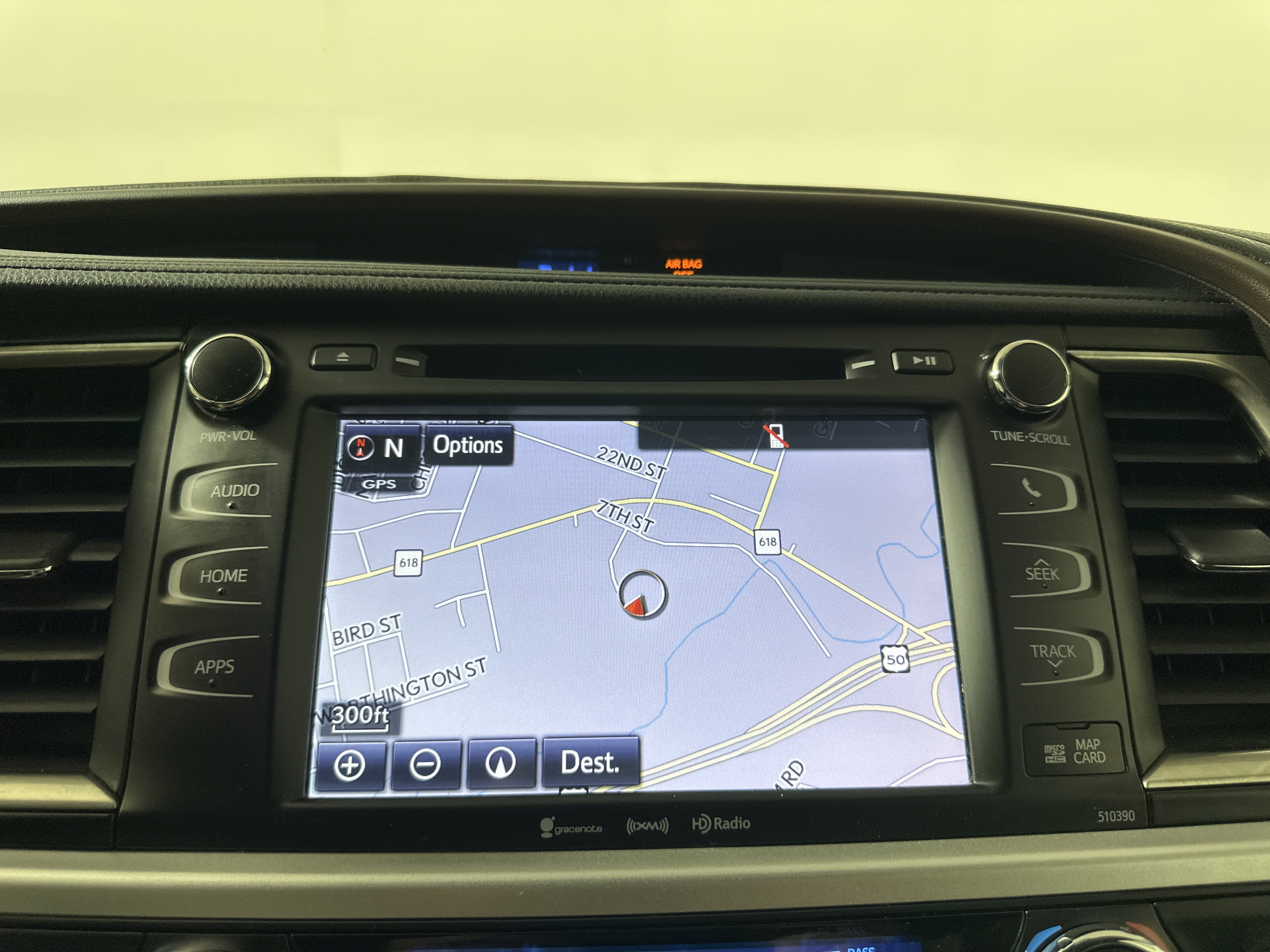 Used 2019 Toyota Highlander AWD V6 image 17