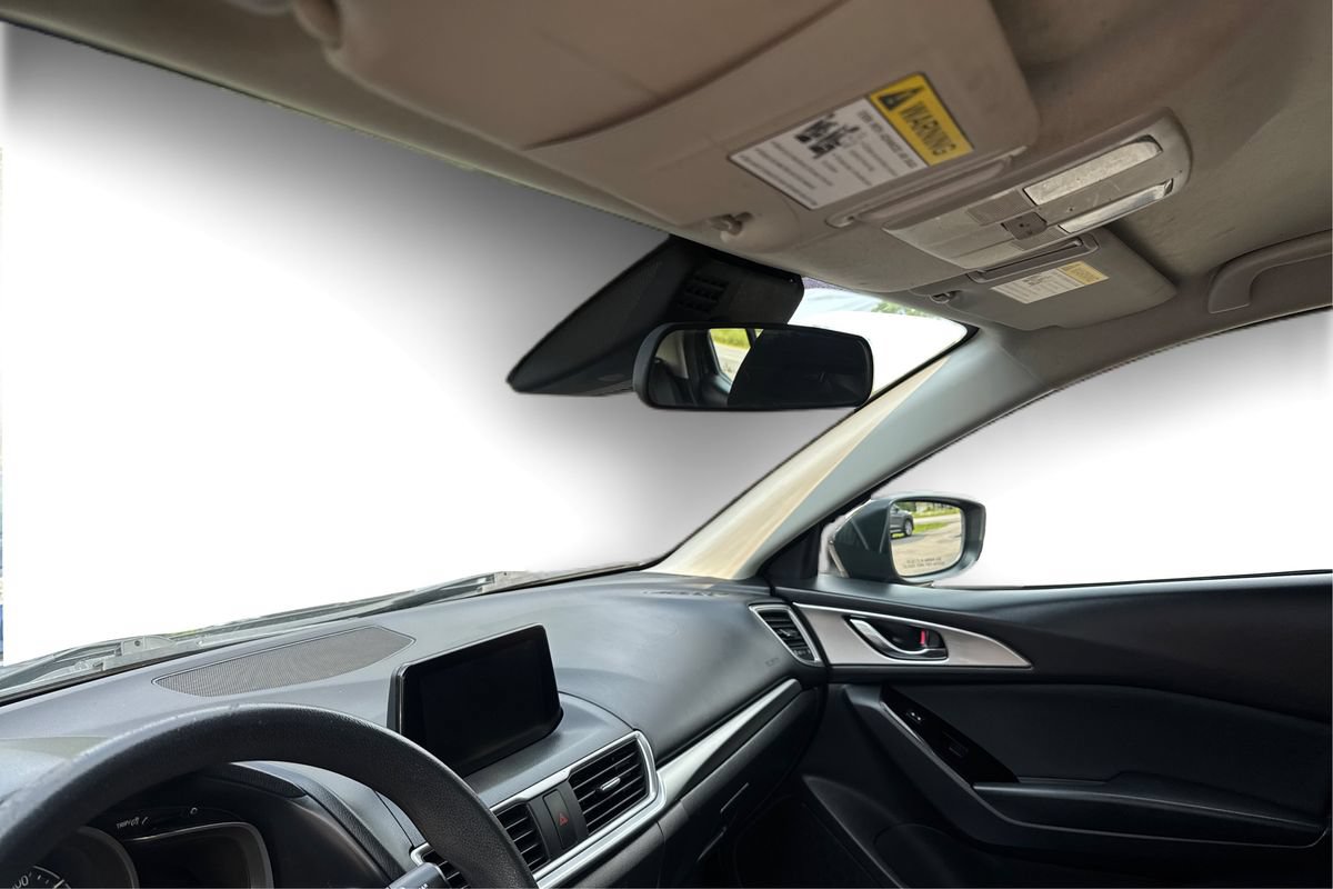 Used 2018 MAZDA MAZDA3 Sport FWD image 15