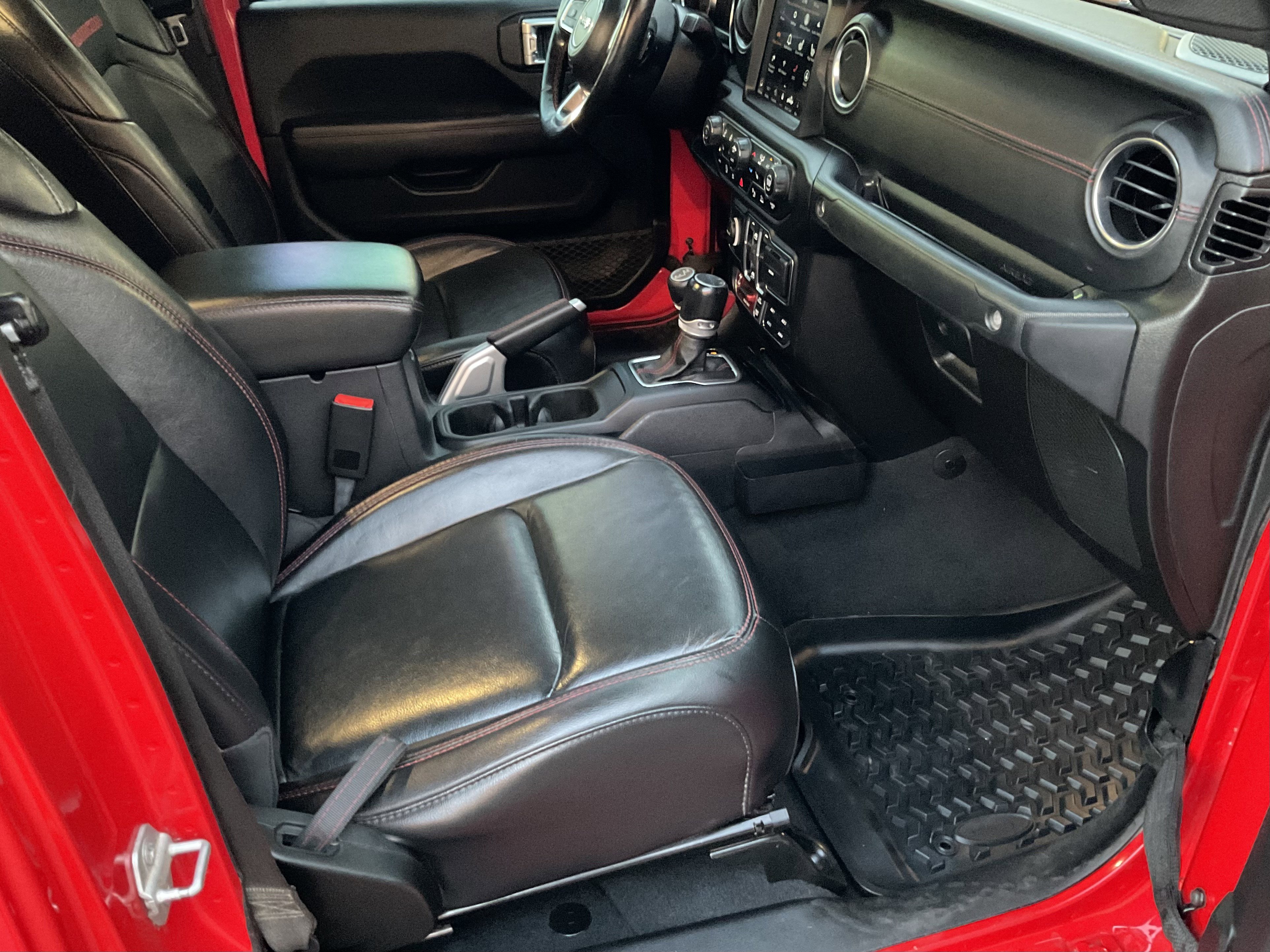 Used 2020 Jeep Gladiator Rubicon w/ Advanced Safety Group image 31