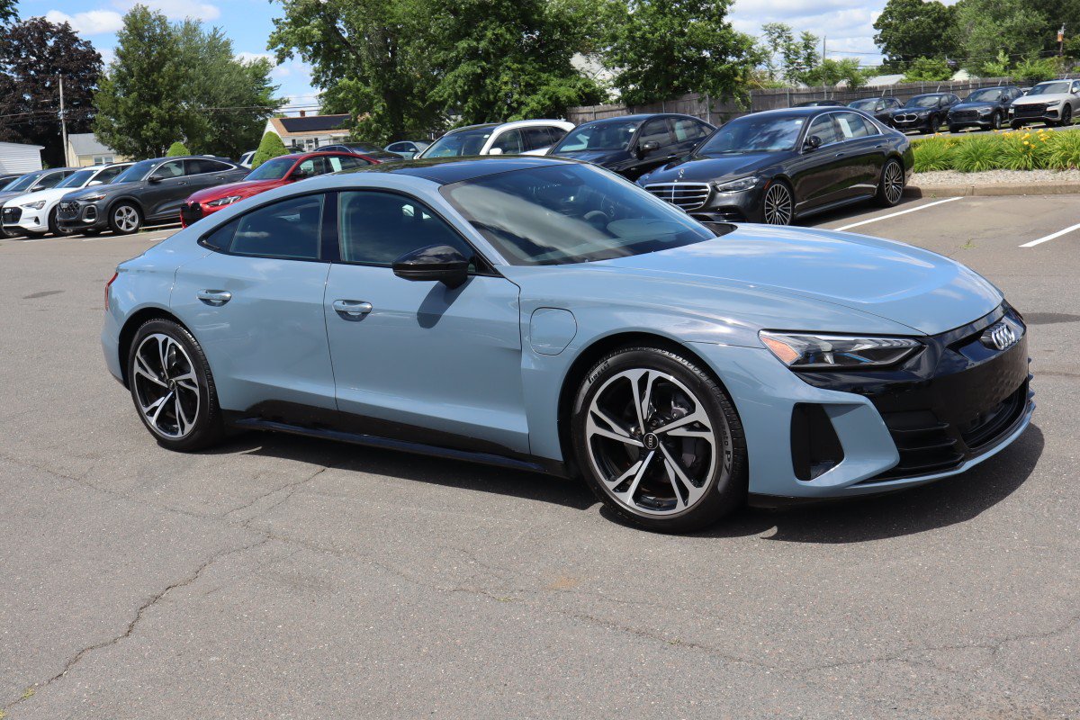 Used 2022 Audi e-tron GT Premium Plus w/ Performance Package AWD/4WD image 3