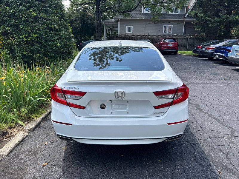 Used 2018 Honda Accord Sport image 9