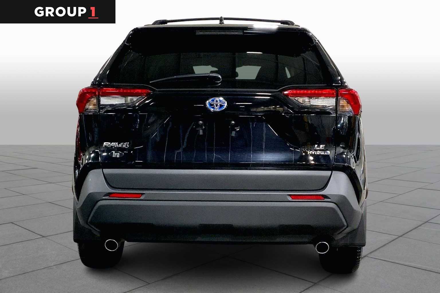 Used 2024 Toyota RAV4 LE image 5