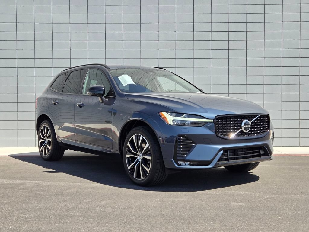 Used 2023 Volvo XC60 B5 Plus AWD/4WD image 6