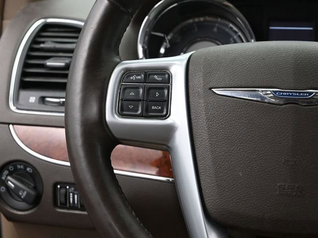 Used 2014 Chrysler Town & Country Touring-L w/ Driver Convenience Group image 30