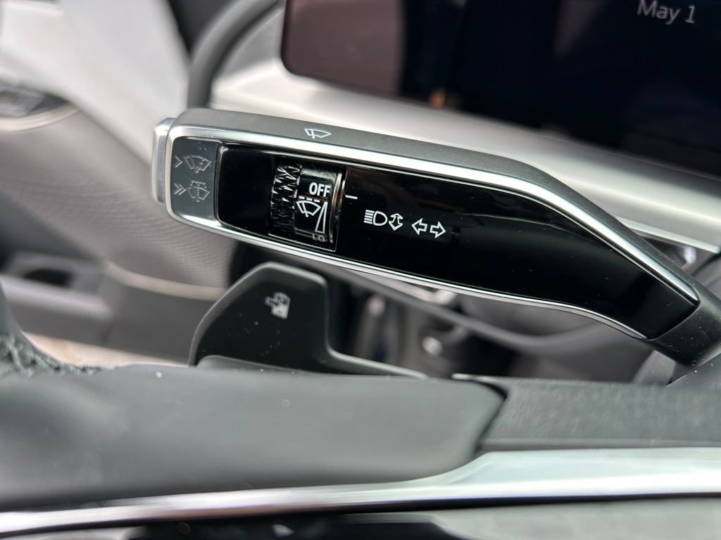 Used 2025 Cadillac Lyriq Luxury RWD image 54