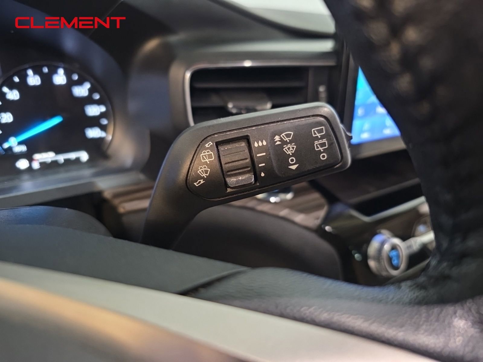 Used 2021 Ford Explorer Limited w/ Equipment Group 301A image 18