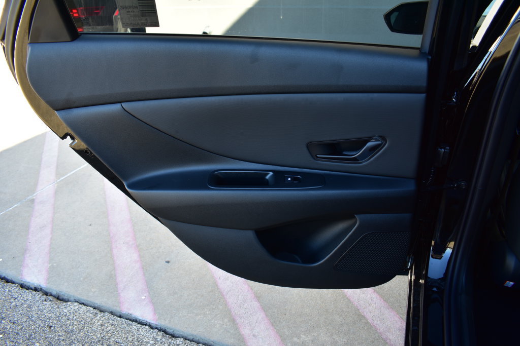 New 2026 Hyundai Elantra SEL Sport FWD image 19