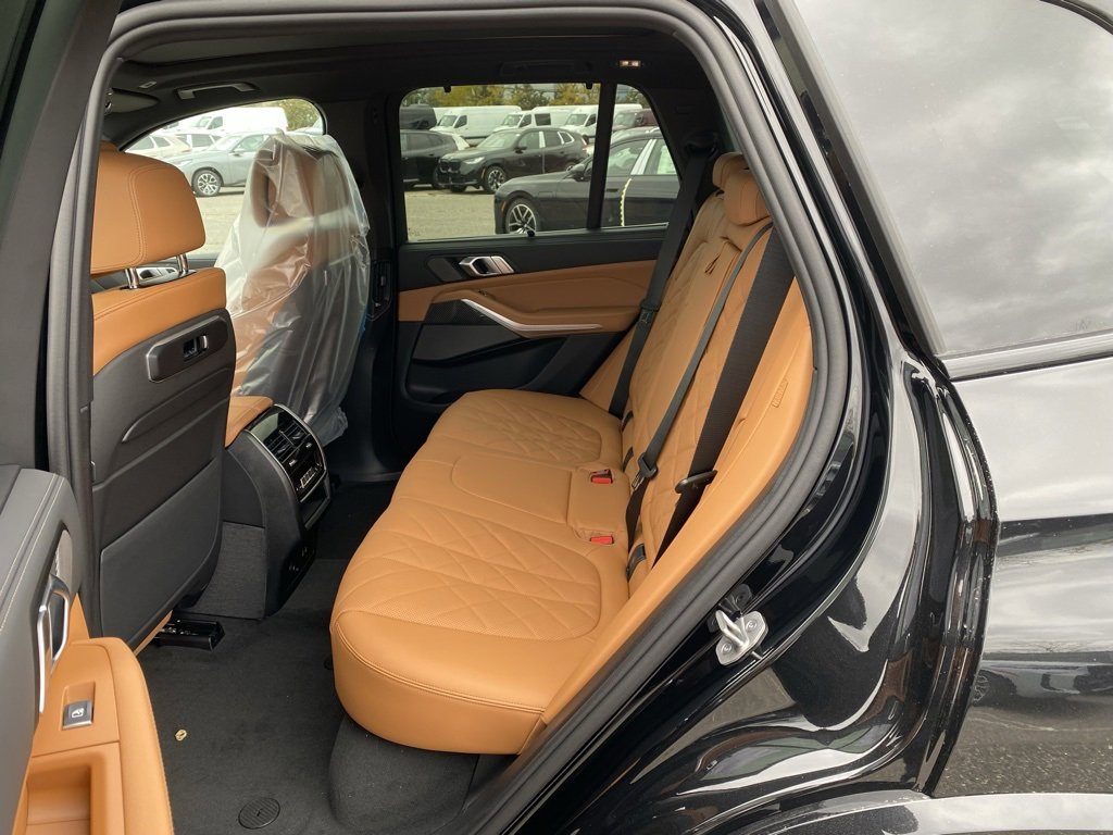 New 2026 BMW X5 M60i image 9