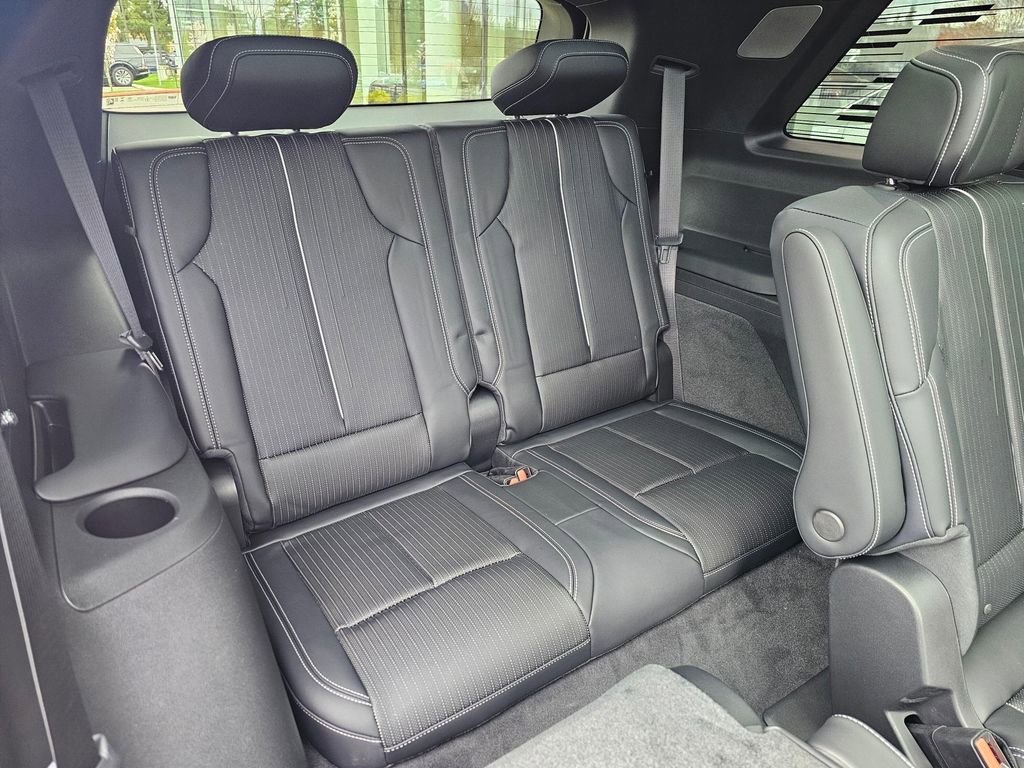 New 2026 Cadillac Vistiq Luxury image 13