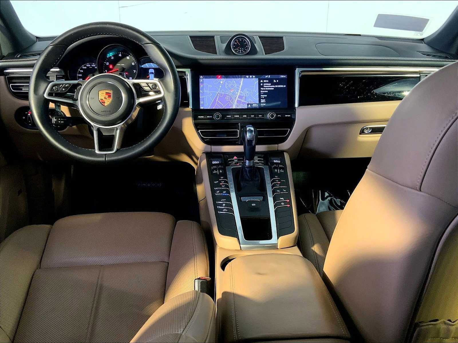 Certified 2020 Porsche Macan AWD/4WD image 14