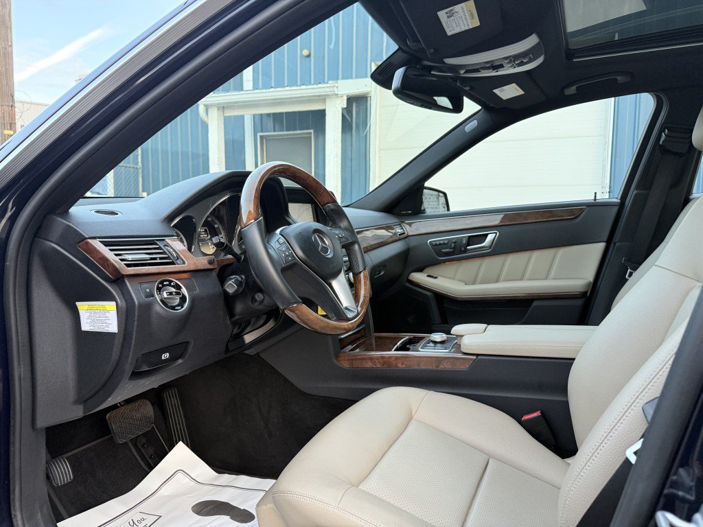 Used 2012 Mercedes-Benz E 350 4MATIC Sedan image 13