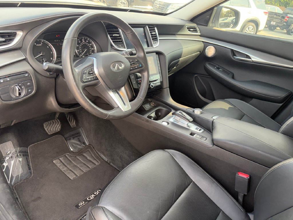 Used 2023 INFINITI QX50 Luxe FWD image 8