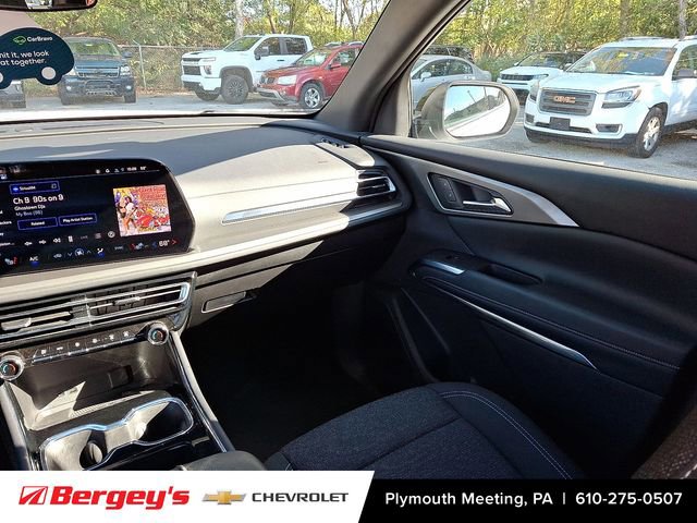 Certified 2025 Chevrolet Traverse LT image 13