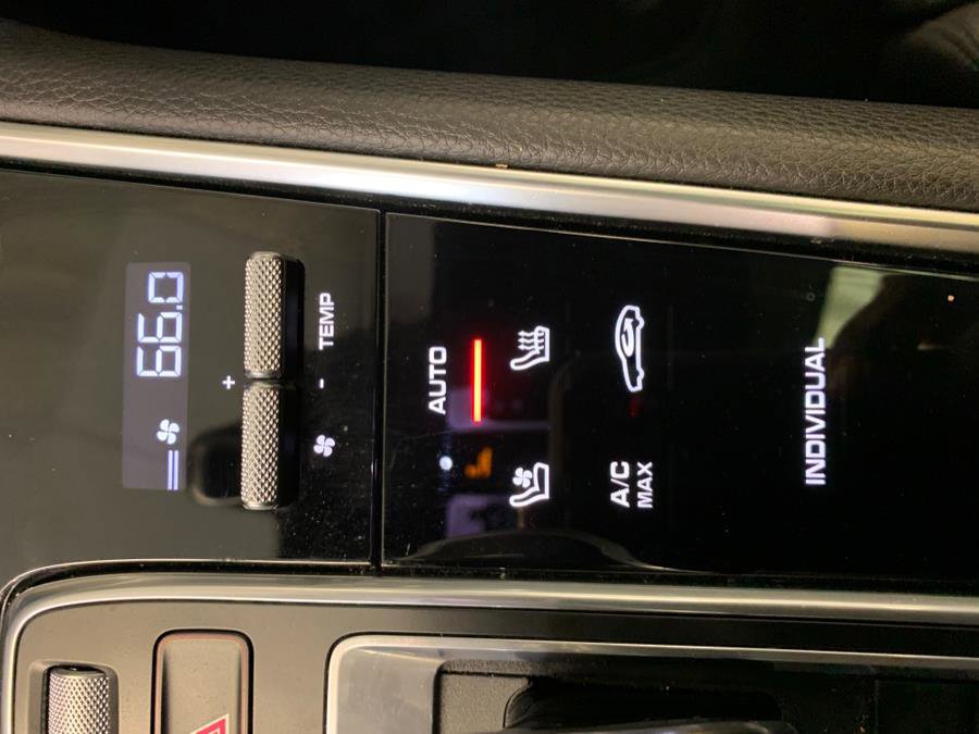 Used 2023 Porsche Panamera 4 Platinum Edition w/ Assistance Package image 36