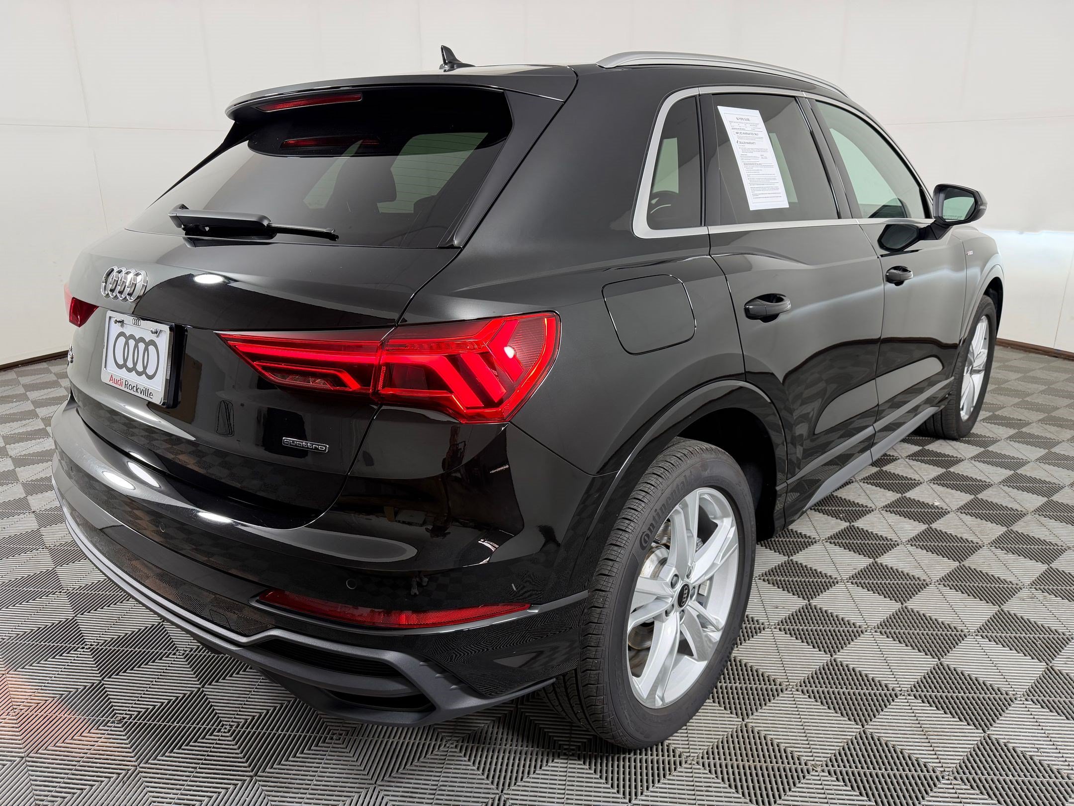 Certified 2023 Audi Q3 2.0T Premium w/ 19" Wheel Package AWD/4WD image 9