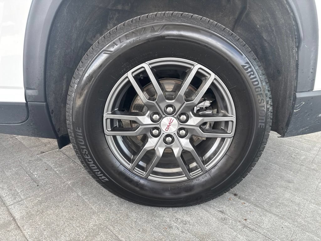 Used 2025 GMC Acadia Elevation FWD image 17