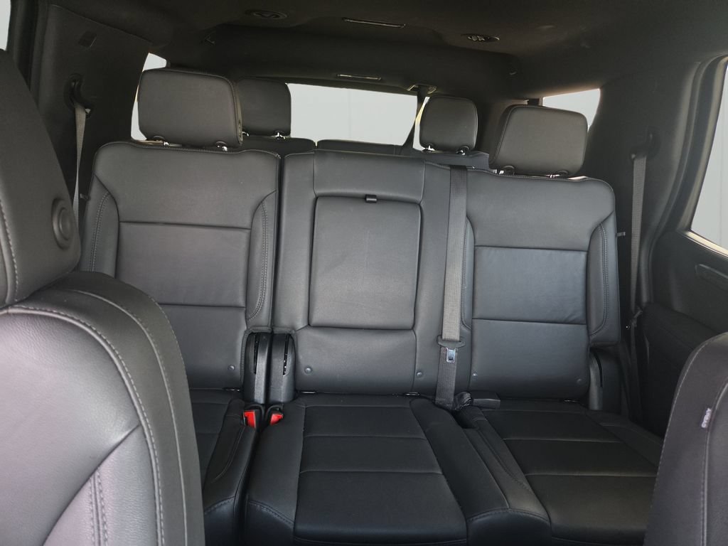 Used 2025 Chevrolet Tahoe Z71 AWD/4WD image 38