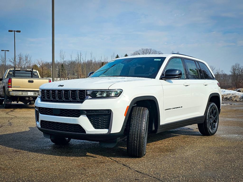 New 2026 Jeep Grand Cherokee Laredo image 7
