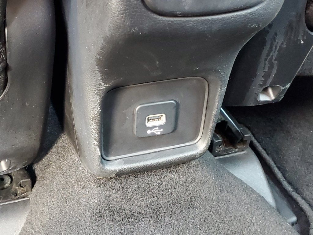 Used 2018 Jeep Compass Latitude FWD image 25