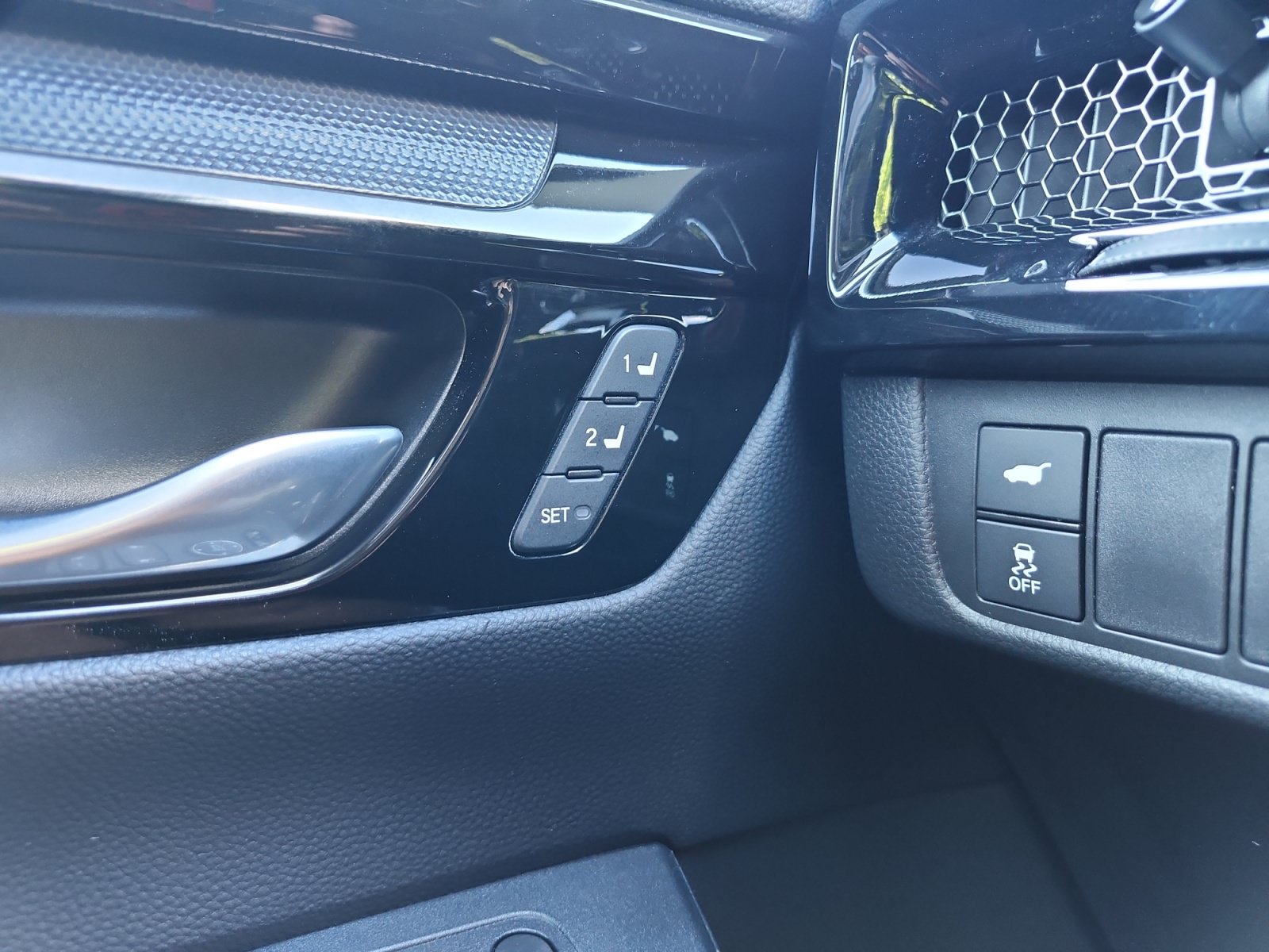 Used 2023 Honda CR-V EX-L image 17