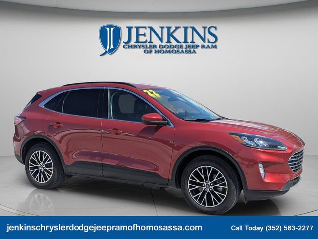 Used 2022 Ford Escape Titanium w/ Titanium Premium Package image 11